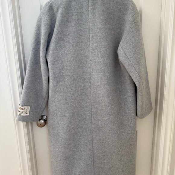 Wilfred The Only Coat - Picture 7 of 7